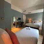 Hotel Restaurant de l'Océan - Coeur de ville, proche Grande Plage et Port Vieux Biarritz