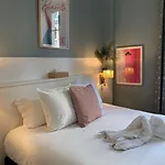 Hotel Restaurant de l'Océan - Coeur de ville, proche Grande Plage et Port Vieux Hotel