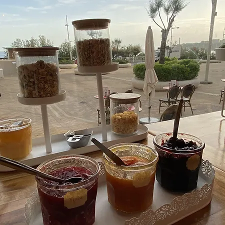 Отель De L'ocean 3*