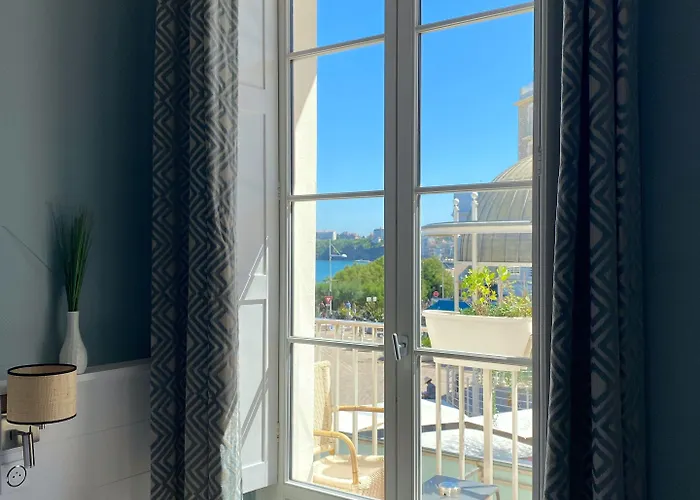 Hotel De L'Ocean Et Restaurant - Coeur De Ville Hotel 3*