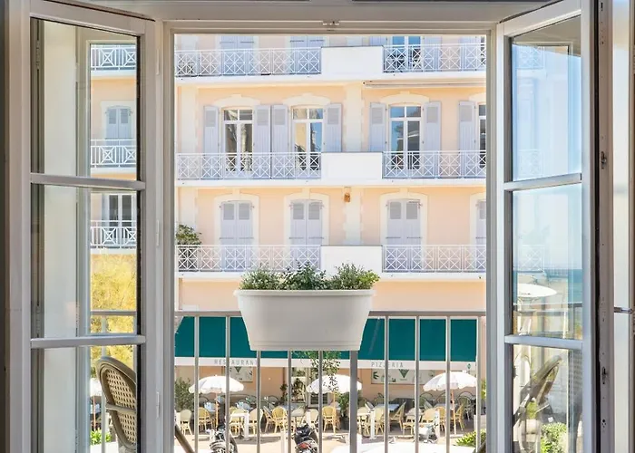 Hotel De L'Ocean Et Restaurant - Coeur De Ville