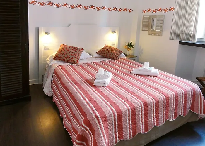 Hotel Hotel Restaurant de l'Océan - Coeur de ville, proche Grande Plage et Port Vieux